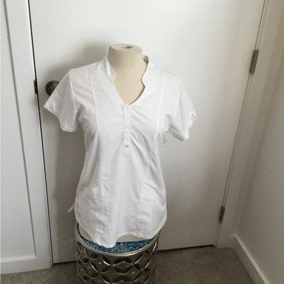 NRG By Barco White Scrub Top Size Small $ 25 - Picture 3 of 9